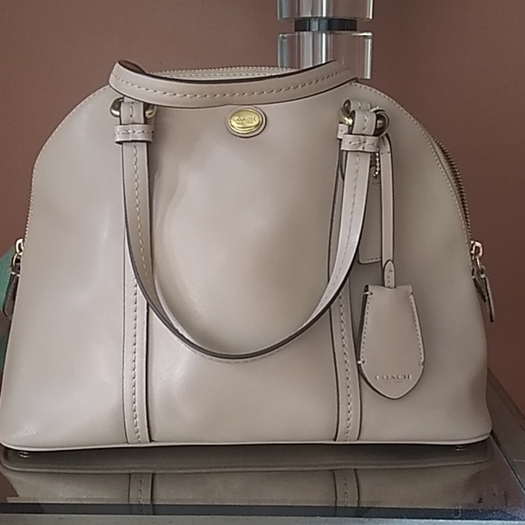 Coach Handbags - Beautiful Dome Coach bag